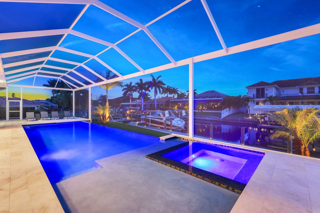 5232 Seminole Ct, Cape Coral, FL 33904