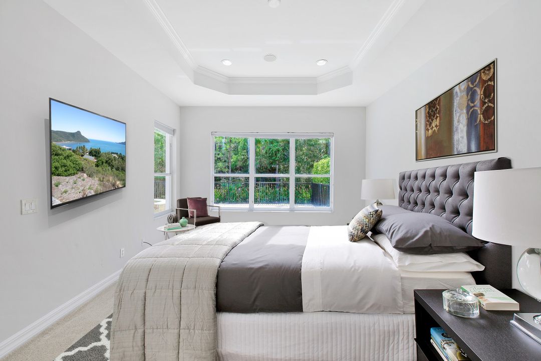 2366 Butterfly Palm Dr, Naples, FL 34119