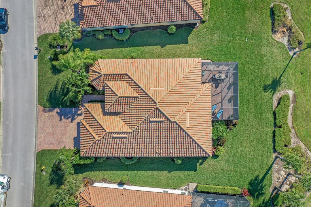 9005 Quarry Dr, Naples, FL 34120