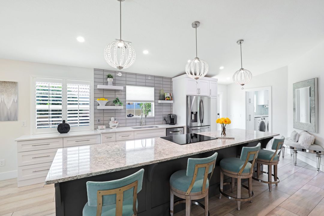 8404 Borboni Ct, Naples, FL 34114