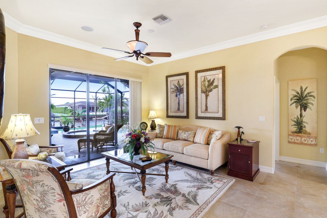 2234 SE 20th Pl, Cape Coral, FL 33990