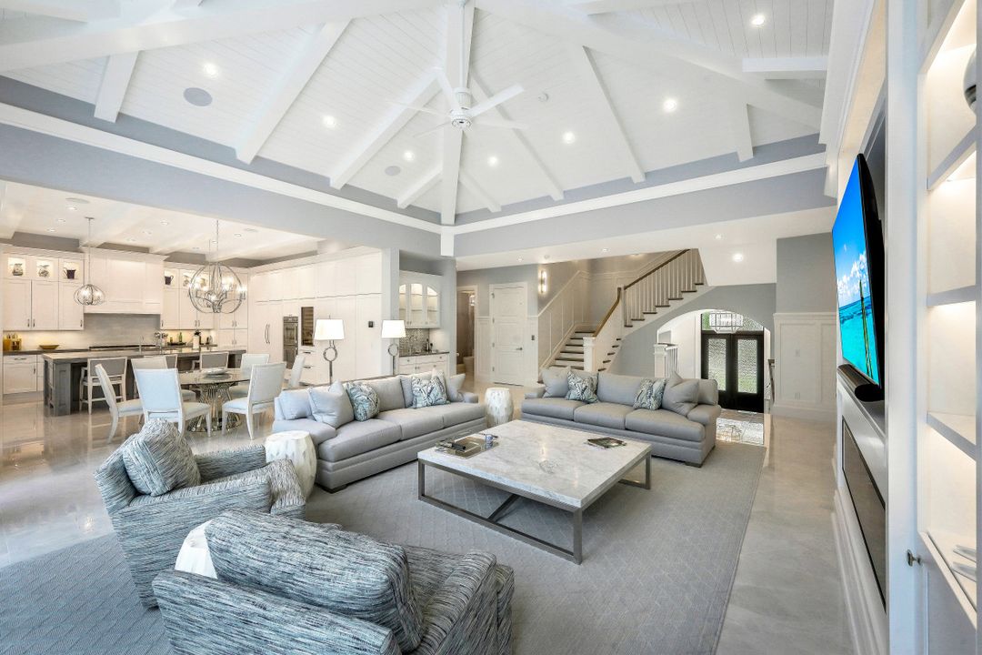 261 Hideaway Cir N, Marco Island, FL 34145