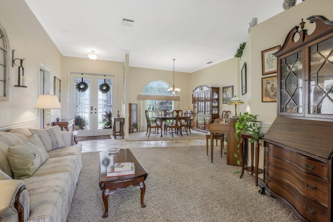 6705 Highland Pines Cir, Fort Myers, FL 33966