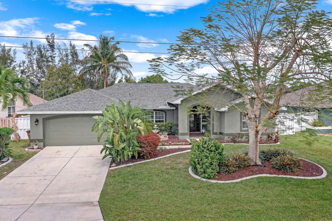 415 SE 17th St, Cape Coral, FL 33990