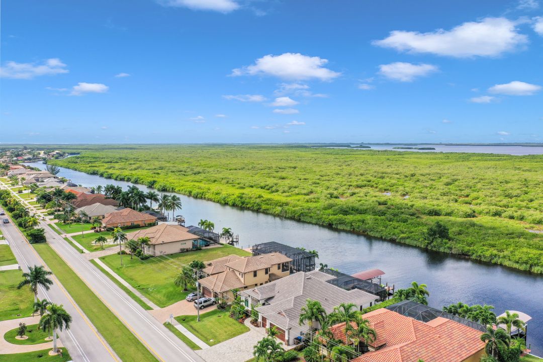 3236 Surfside Blvd, Cape Coral, FL 33914