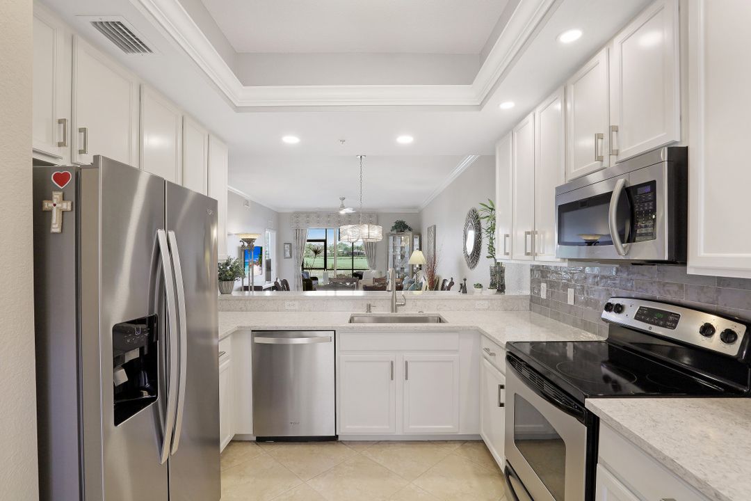 10300 Heritage Bay Blvd, Naples, FL 34120