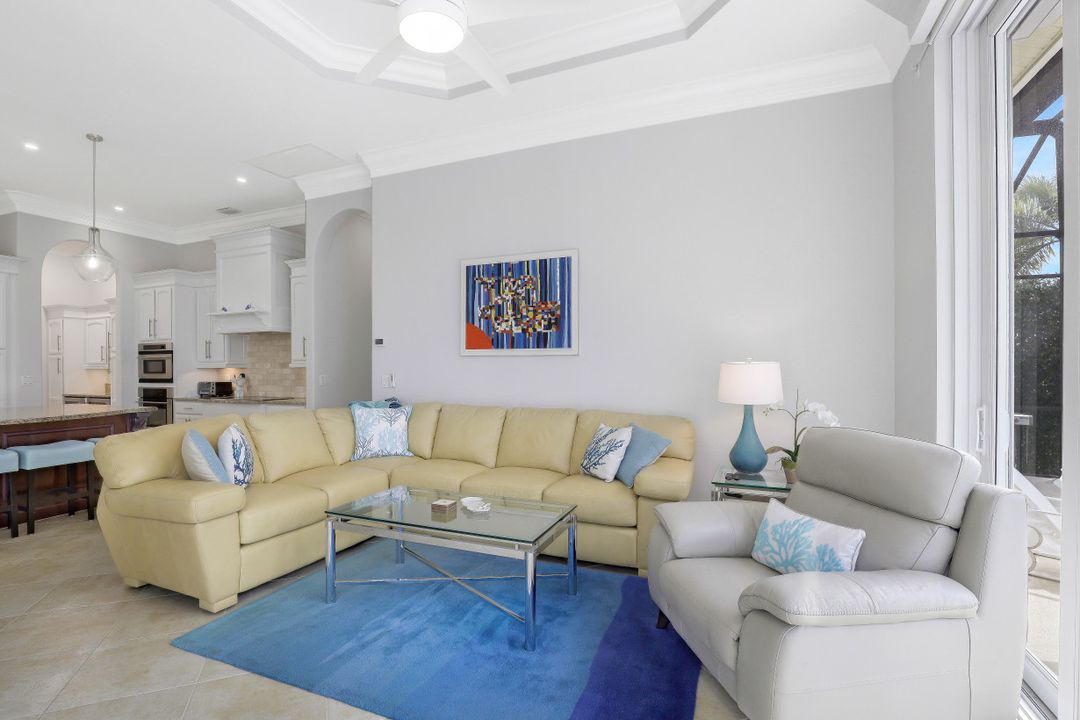 268 Edgewater Ct, Marco Island, FL 34145