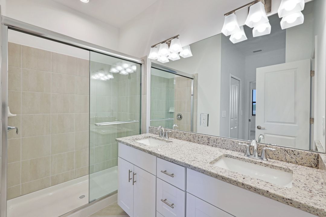 14246 Pine Lodge Ln, Fort Myers, FL 33913