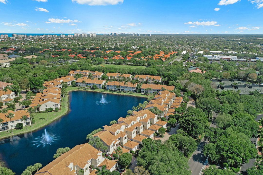 8345 Excalibur Cir #M-12, Naples, FL 34108