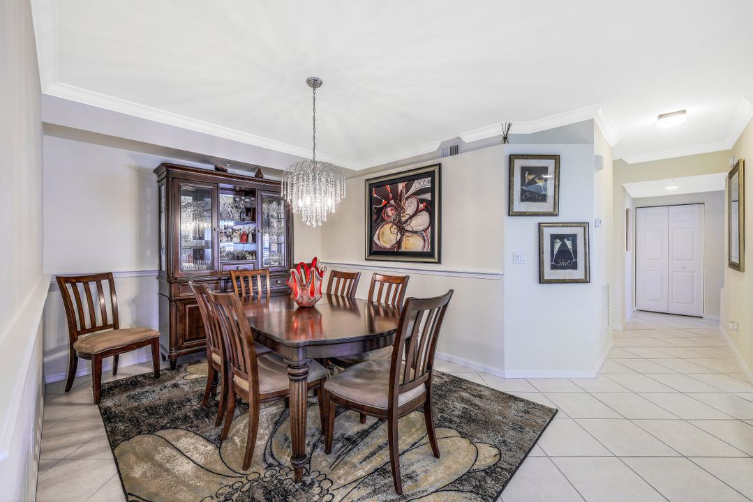 6940 Satinleaf Rd N #101, Naples, FL 34109