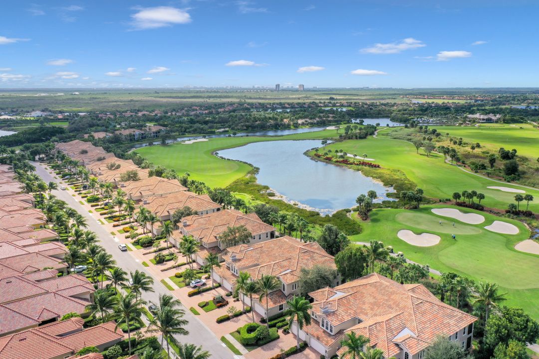 8997 Cherry Oaks Tr #202, Naples, FL 34114