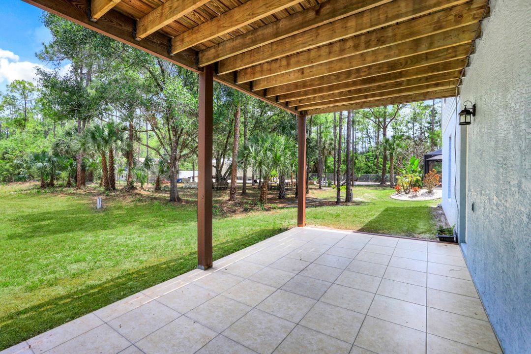 3675 10th Ave SE, Naples, FL 34117