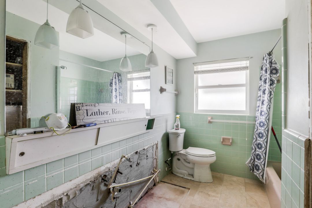 229 Bayshore Dr, Cape Coral, FL 33904