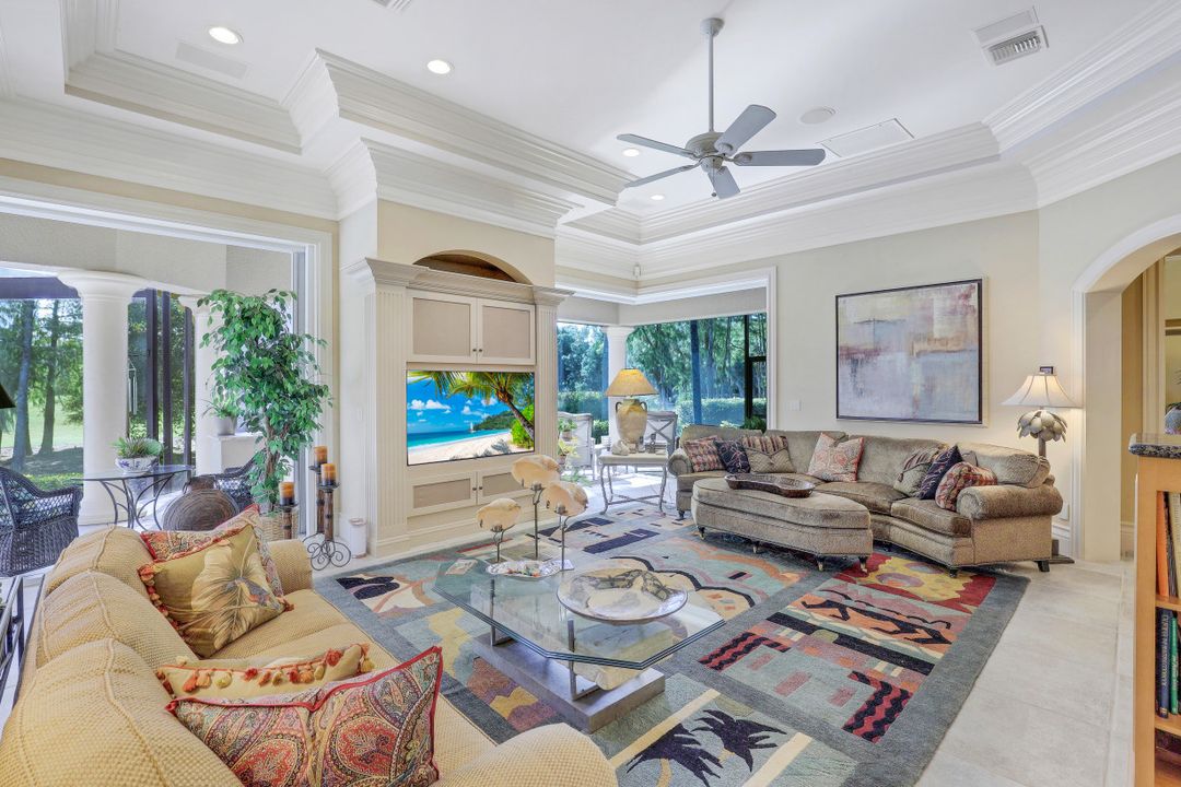 2904 Indigobush Way, Naples, FL 34105