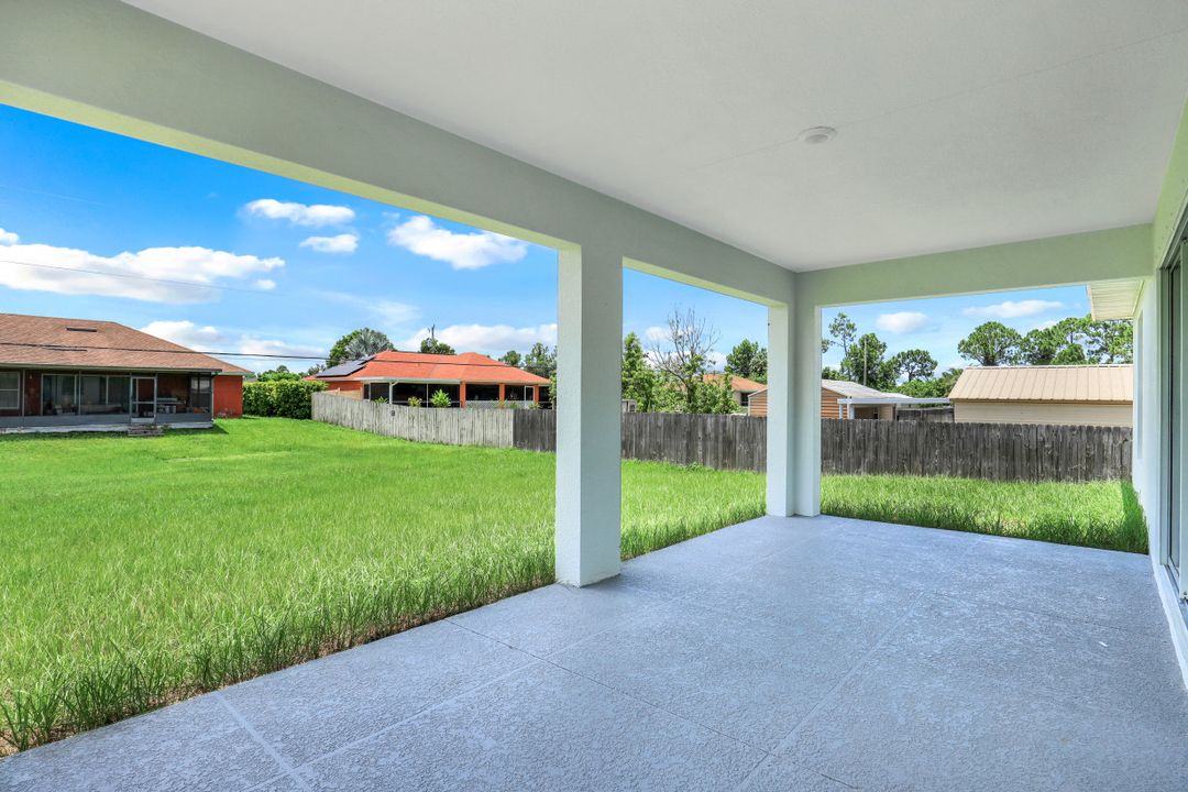 3107 35th St SW, Lehigh Acres, FL 33976