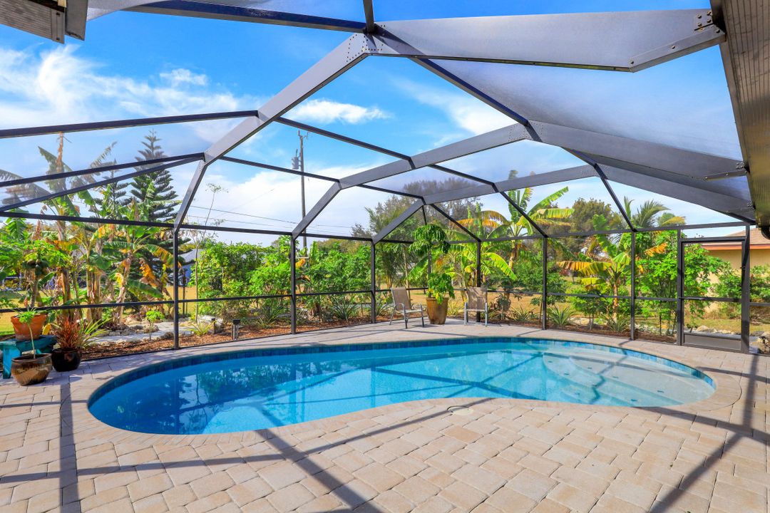 3914 SE 4th Ave, Cape Coral, FL 33904