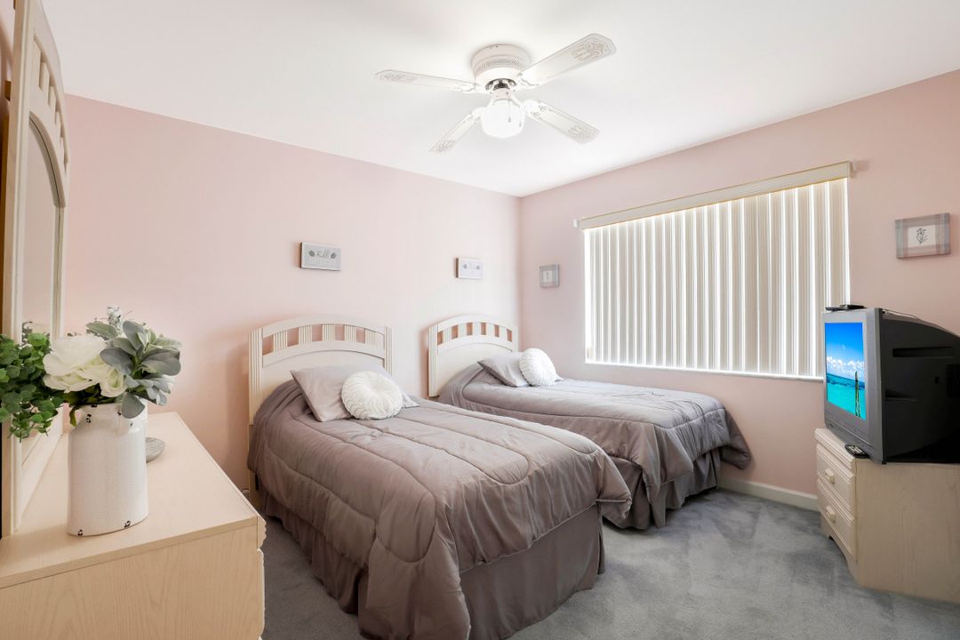 2420 Hidden Lake Dr #1006, Naples, FL 34112