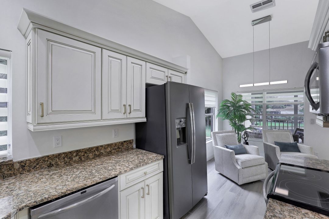 24820 Lakemont Cove Ln #201, Bonita Springs, FL 34134