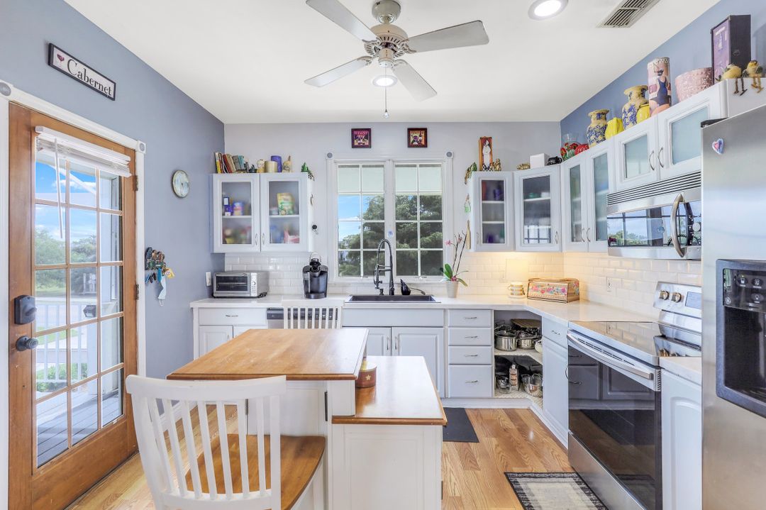 1660 Winterberry Dr, Marco Island, FL 34145