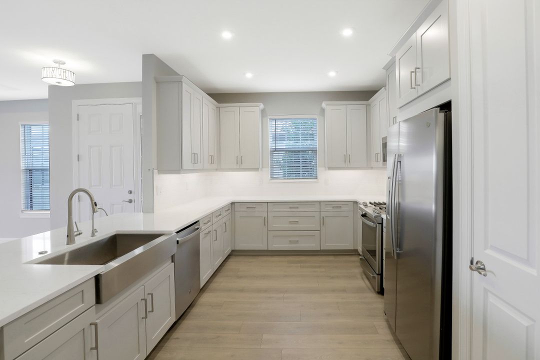 15223 Tolmino St, Naples, FL 34114