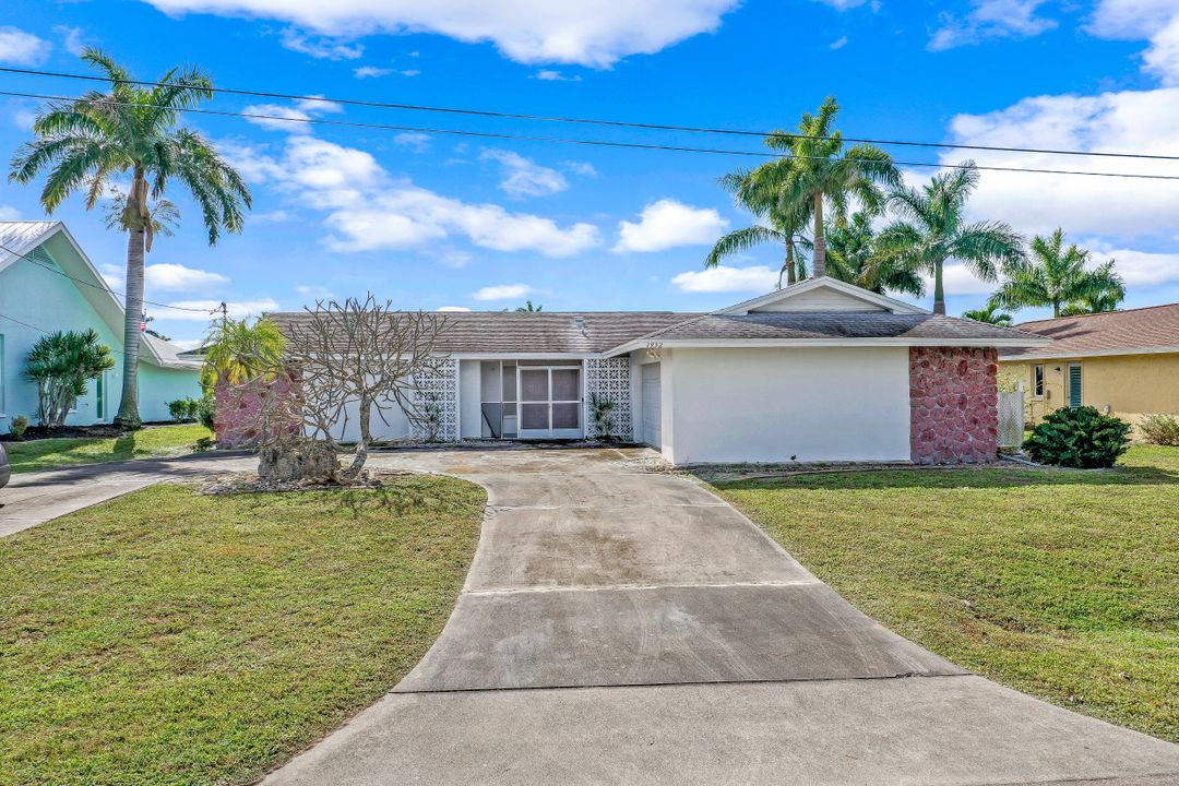 1932 SE 35th St, Cape Coral, FL 33904