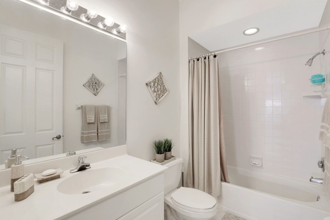 1247 Egrets Landing #201, Naples, FL 34108