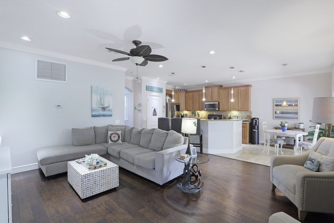 2545 Blackburn Cir, Cape Coral, FL 33991