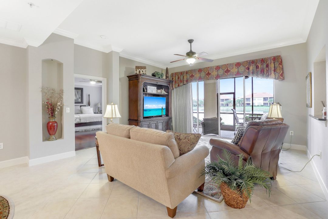 10390 Glastonbury Cir #102, Fort Myers, FL 33913