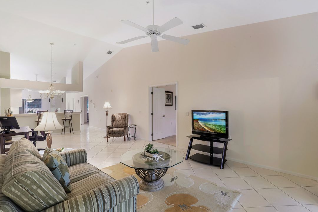 6830 Beach Resort Dr #4, Naples, FL 34114