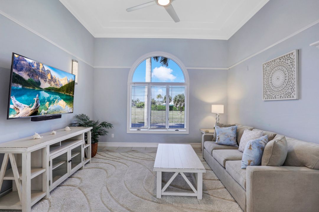 110 Copperfield Ct, Marco Island, FL 34145