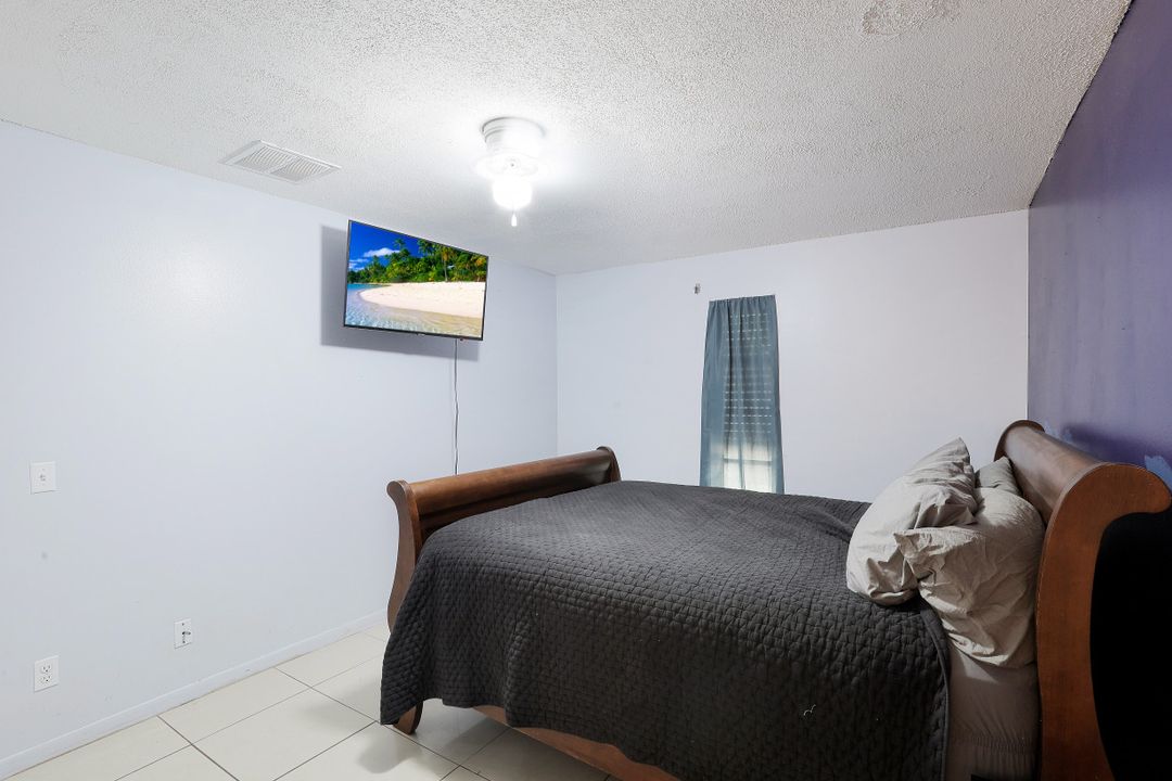 2690 64th St SW, Naples, FL 34105