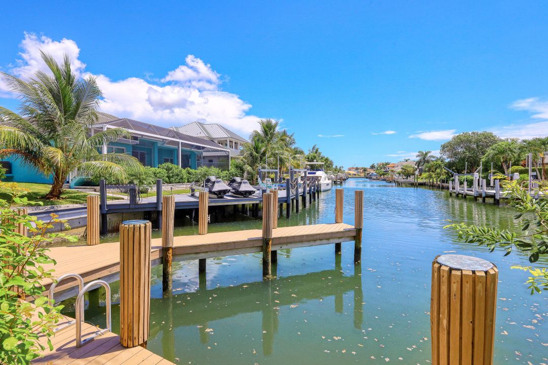 690 Pelican Ct, Marco Island, FL 34145