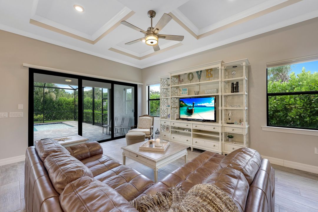 7273 Wilton Dr N, Naples, FL 34109