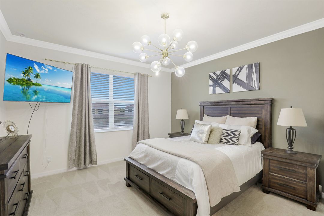 2026 Tamarron Ln, Naples, FL 34120