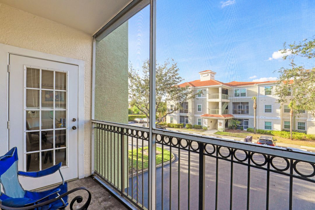 23600 Walden Center Dr #202, Estero, FL 34134