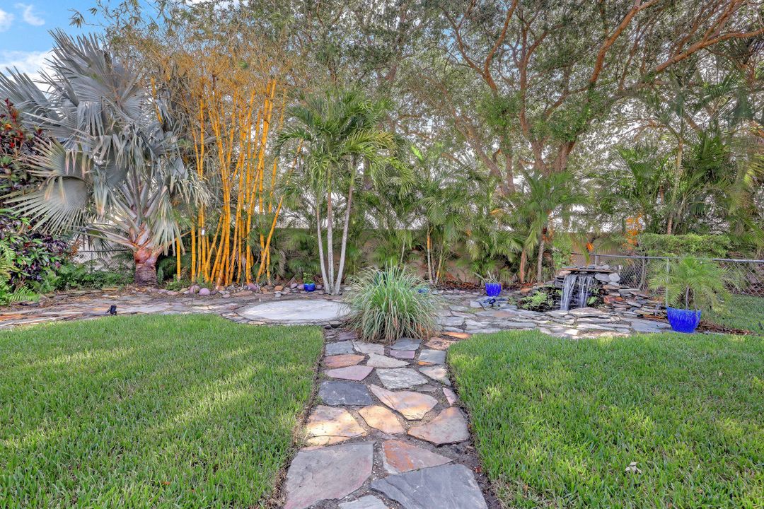 17811 Castle Harbor Dr, Fort Myers, FL 33967