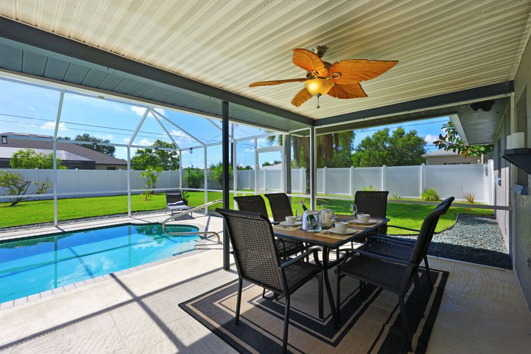 1909 SE 8th Ave, Cape Coral, FL 33990