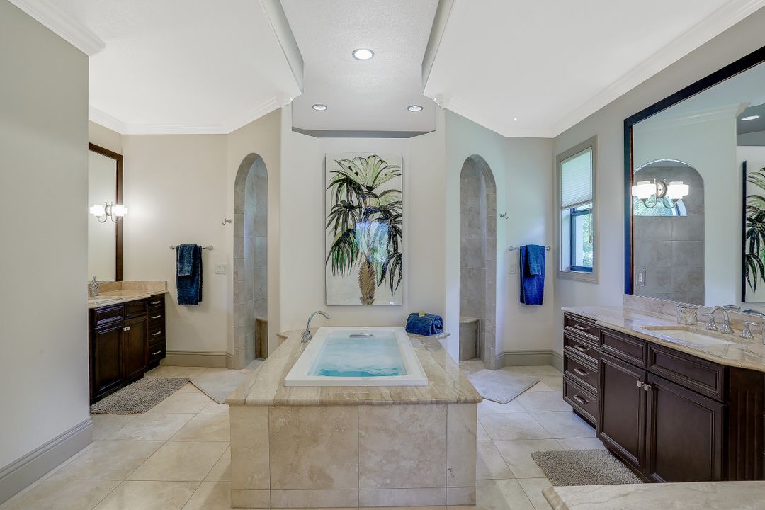 3920 Surfside Blvd, Cape Coral, FL 33914