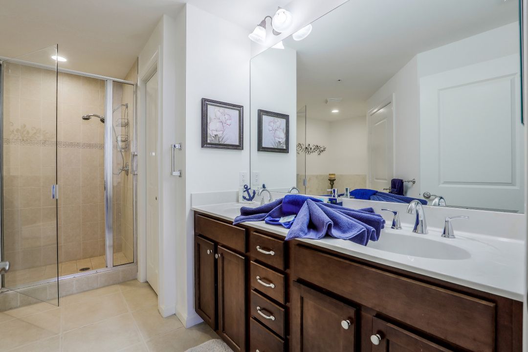 5793 Cape Harbour Dr #916, Cape Coral, FL 33914