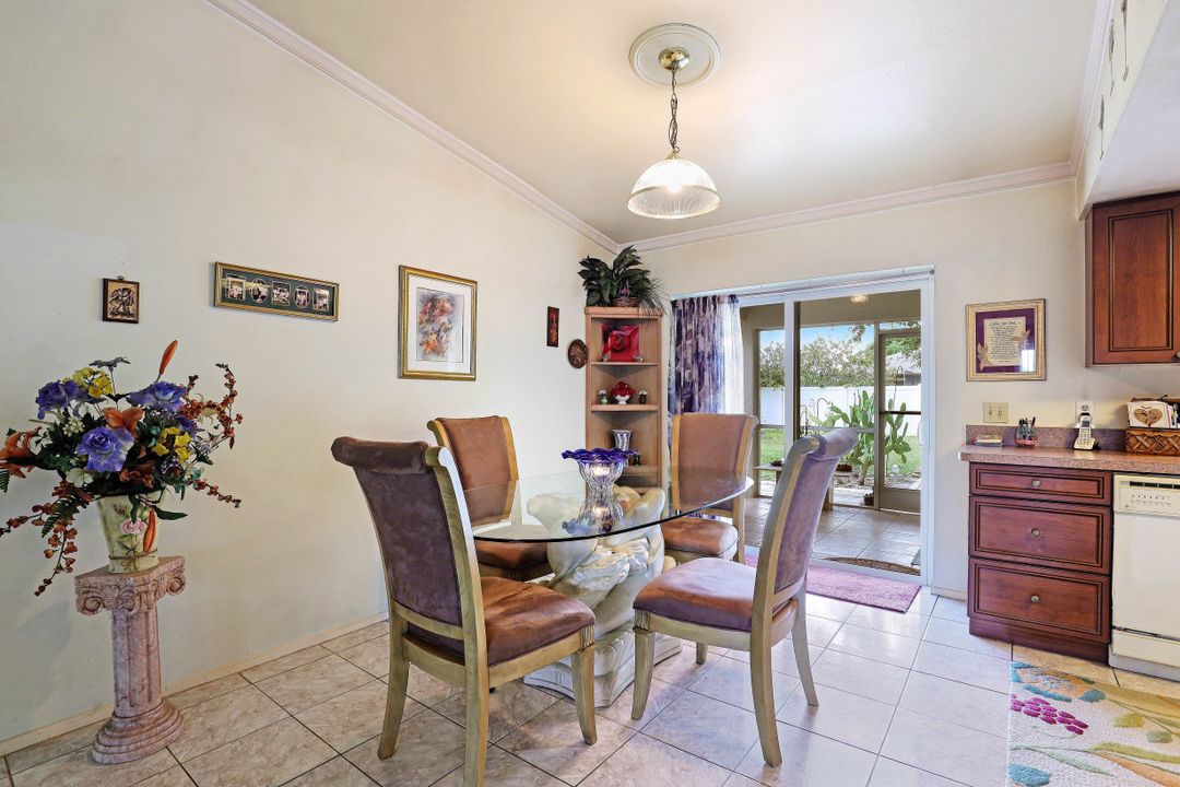 918 Santa Barbara Blvd, Cape Coral, FL 33991