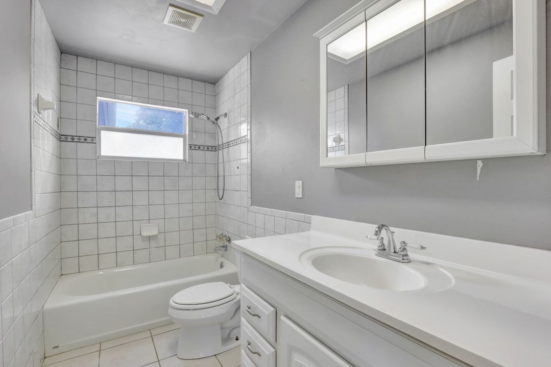 4656 Capri Dr, Naples, FL 34103