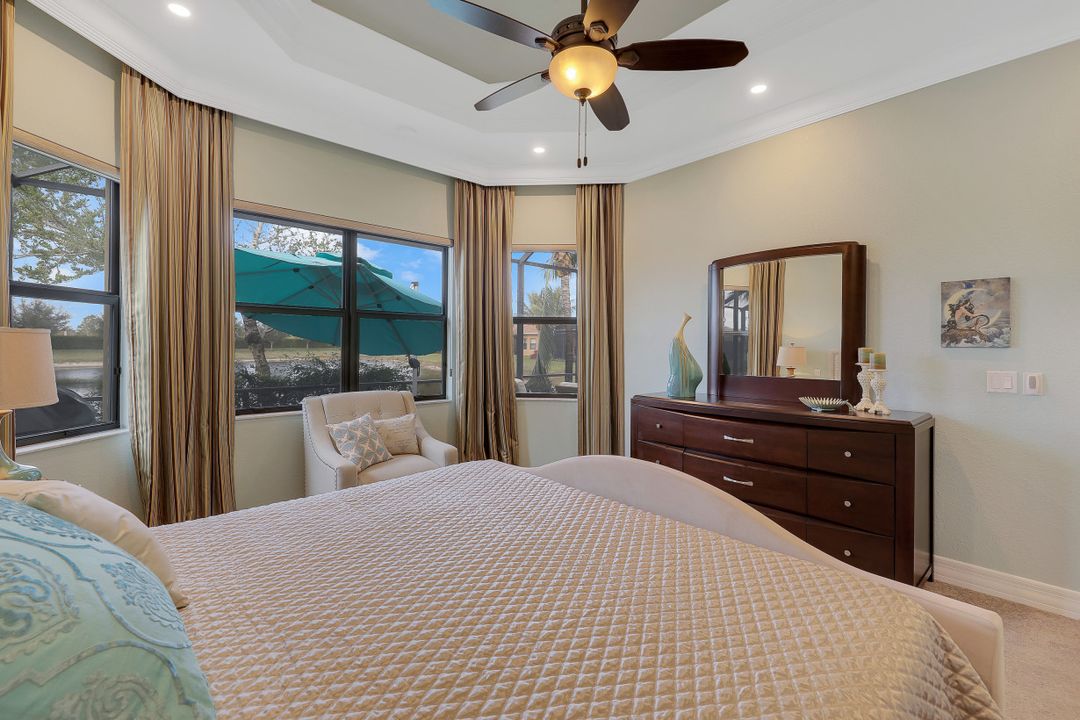 3370 Baltic Dr, Naples, FL 34119