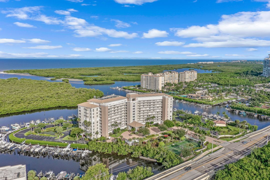 13105 Vanderbilt Dr #505, Naples, FL 34110