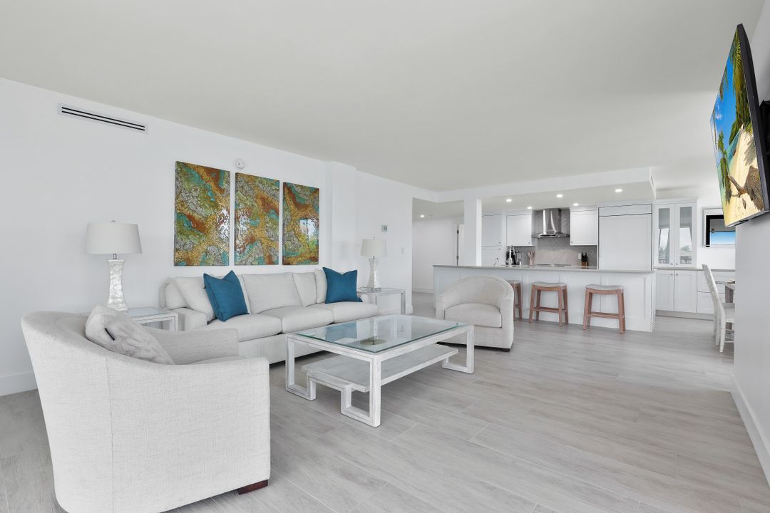 10482 Gulf Shore Dr #231, Naples, FL 34108