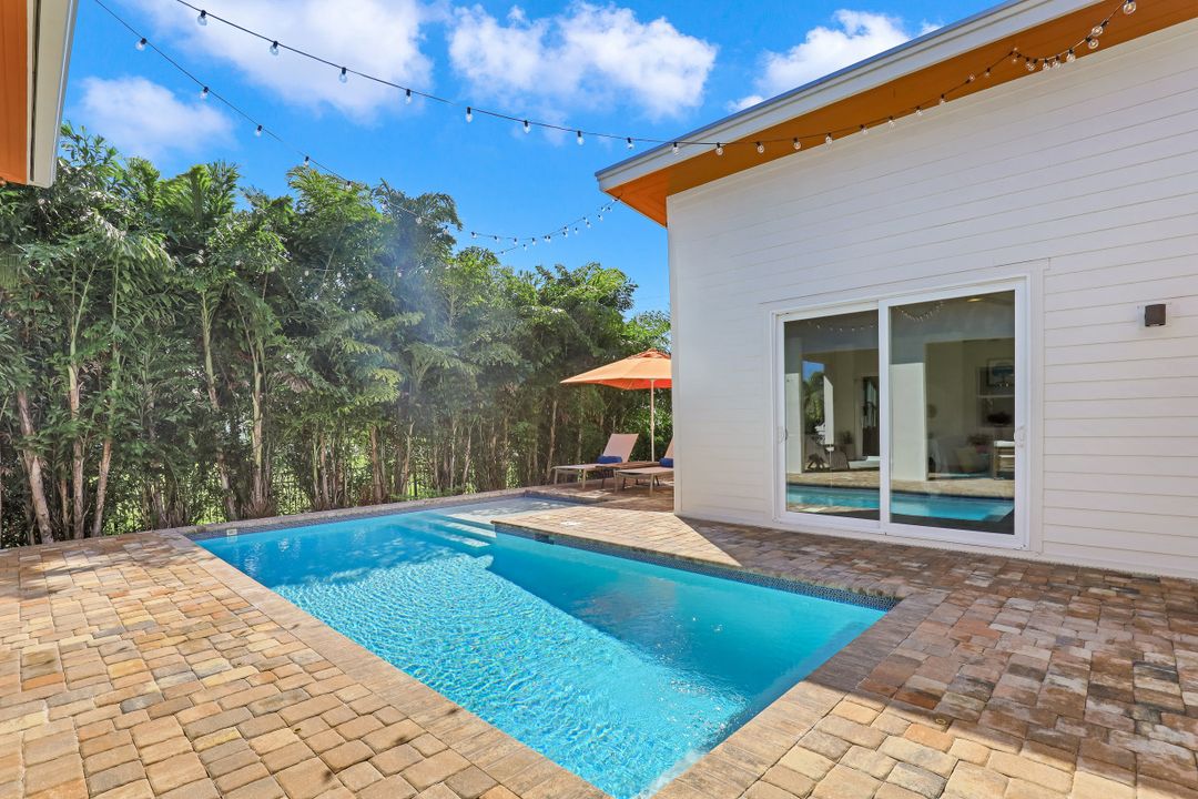 255 Columbus Way, Marco Island, FL 34145