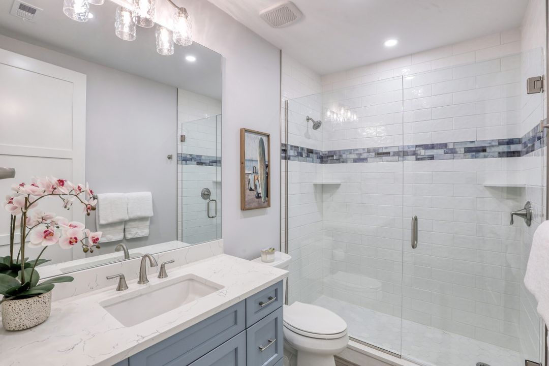 835 Bentwater Cir #103, Naples, FL 34108
