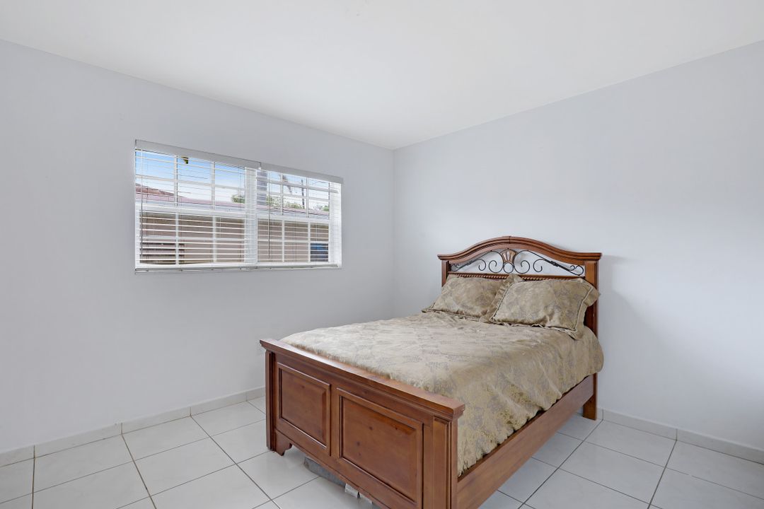 465 NE 114th St, Miami, FL 33161
