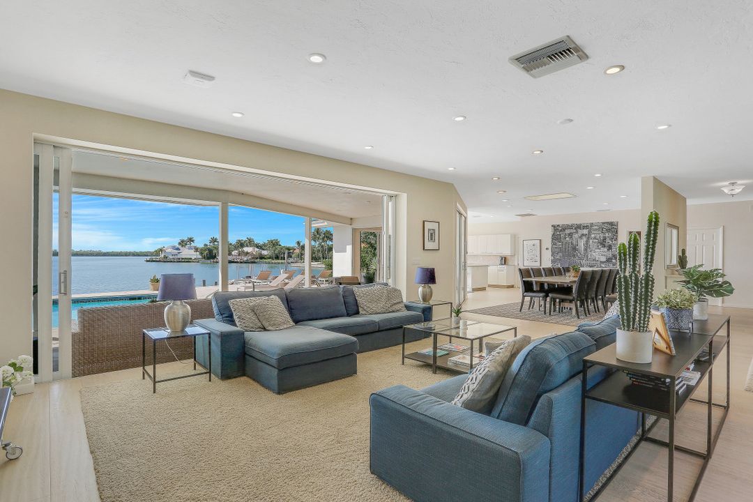 1028 W Inlet Dr, Marco Island, FL 34145