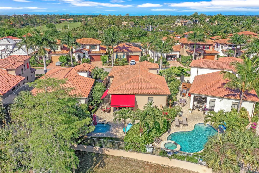 7919 Cordoba Pl, Naples, FL 34113