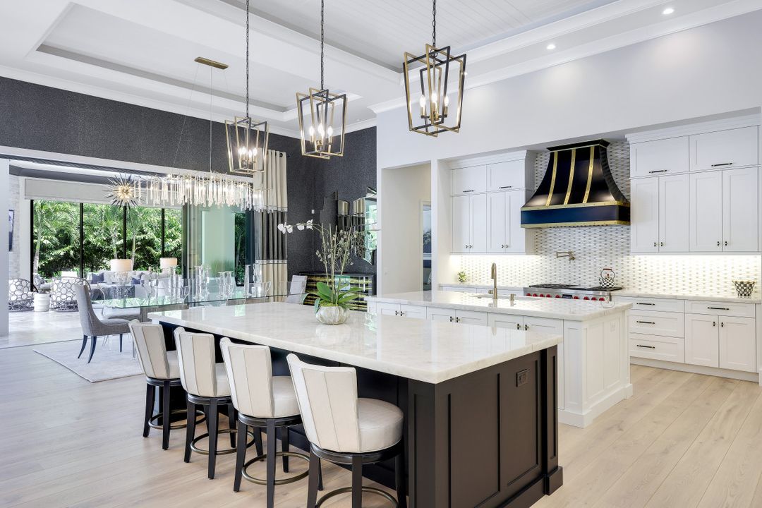 359 Warwick Way, Naples, FL 34110